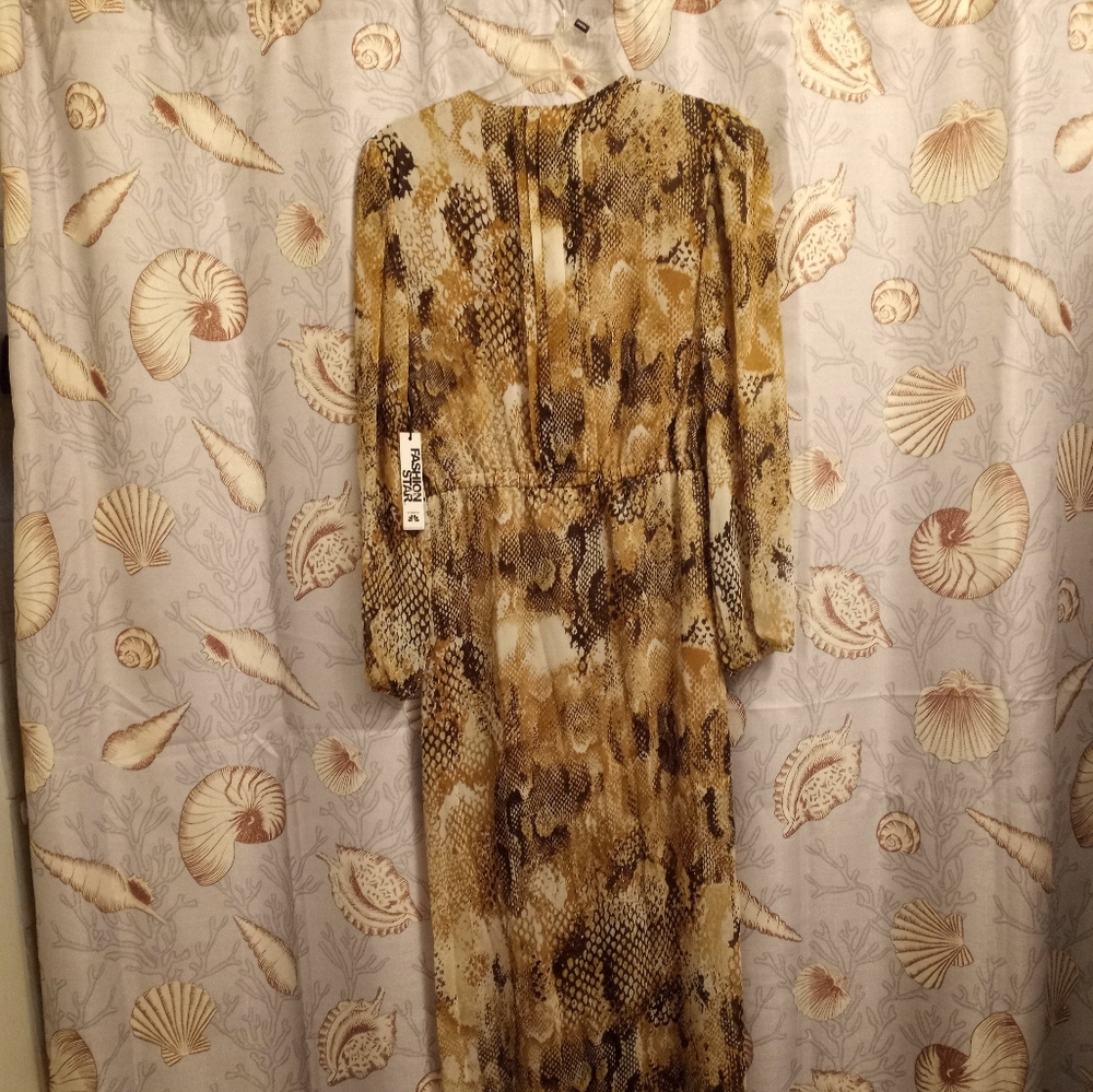 Dress - Picture 2 of 2